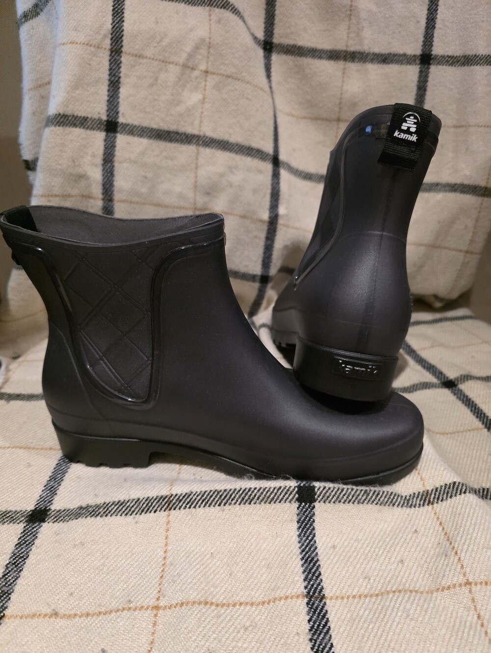 NWOT Kamik Black Short Chelsea Rain Boots